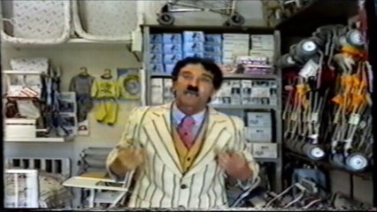 Agesilao redazionale (in comicità) di Mondo Bimbo. Firenze. Brunetto Salvini TVR Teleitalia