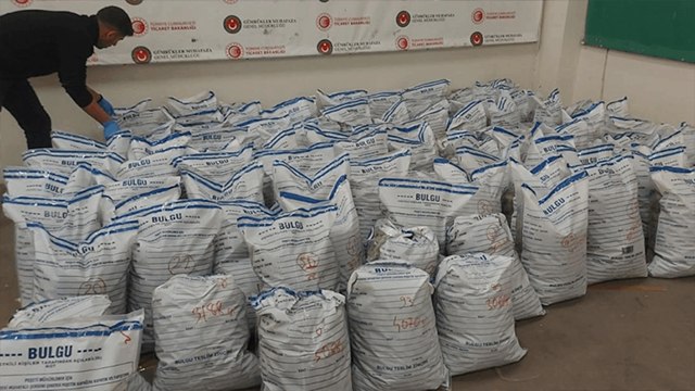 Habur Gümrük Kapısı'nda 370 kilogram uyuşturucu yakalandı