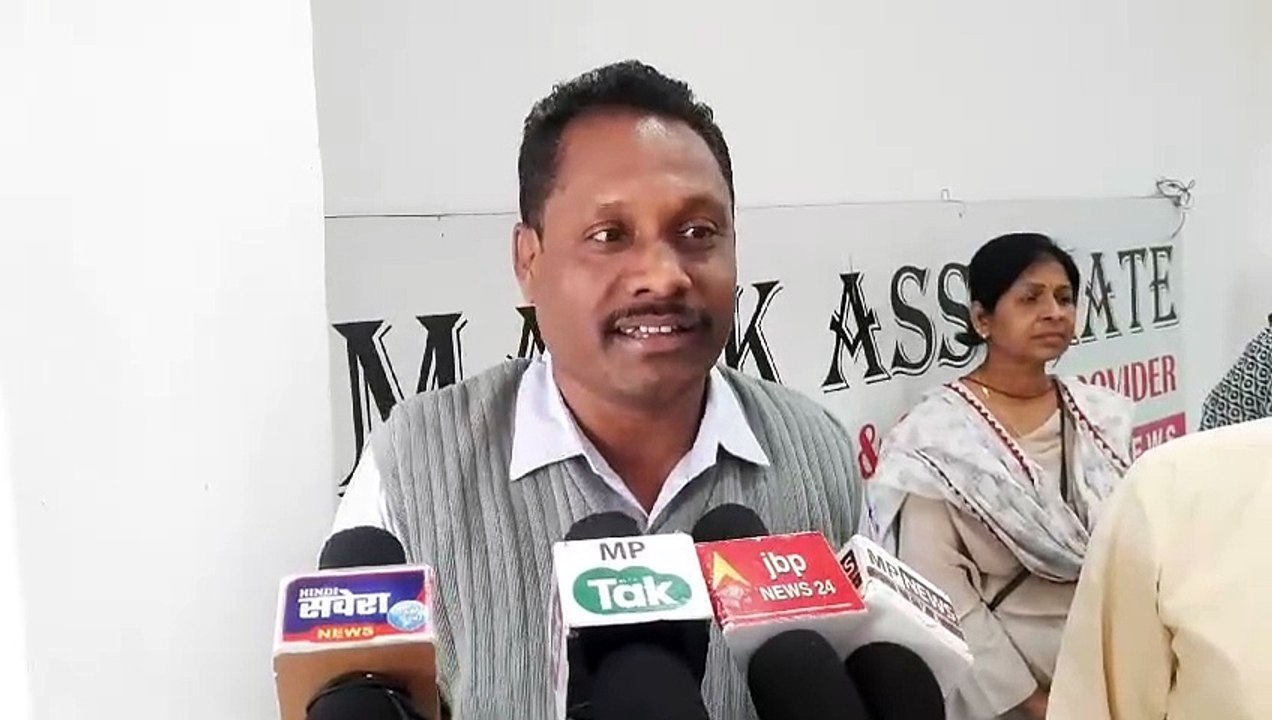 School Scam : एक हजार खाली दाखिला-खारिज जब्त, लगी थी प्राचार्य के हस्ताक्षर और सील
