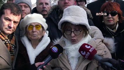 90 yaşındaki Gönül Özdağ, Zafer Partisi Genel Başkanı oğlu Ümit Özdağ'ı ziyaret etti