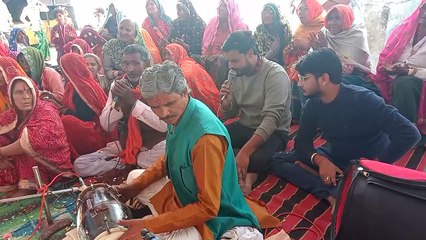 हनुमान मंदिर में हुआ भजन संध्या का आयोजन, झांकी सजाई