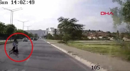 Annenin öldüğü, oğlunun yaralandığı kazanın görüntüleri ortaya çıktı
