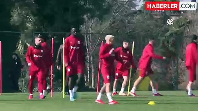 Yeni transferler yok! Galatasaray'ın UEFA listesi belli oldu