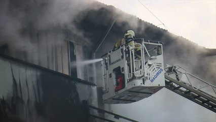 Kauçuk atölyesinde çıkan yangın söndürüldü