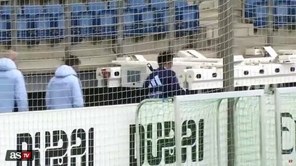 Militao saliendo a entrenar al césped de Valdebebas