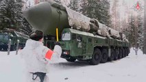 ビデオ: ロシアが核弾道ミサイルの秘密発射演習を実施