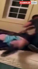 Eve erken gelen koca, karısını başkasıyla görünce çılgına döndü