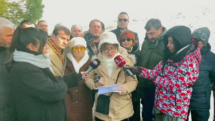 Ümit Özdağ'ın annesinden Silivri ziyaretinden mesaj: 'Soğuk olur' dedikleri Silivri Cezaevi'nde ve gerçekten soğuk bir günde