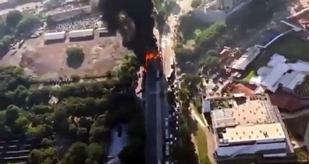 Cayó un avión sobre una avenida de San Pablo: hay al menos dos muertos y siete heridos