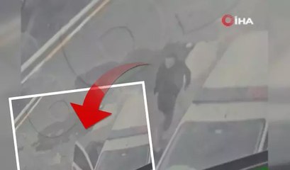 İstanbul'da ekip aracındaki polislere bıçaklı saldırı!