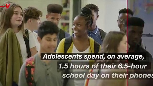 Teens Can't Put Down Their Phones: Study Shows 1.5 Hours Spent on Devices During School