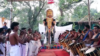 Robotic elephant in Indian temple rituals