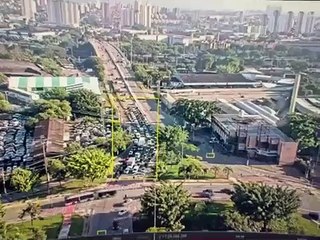 Câmera registra momento exato da queda do avião que caiu em São Paulo