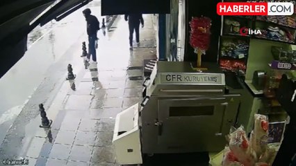 Bağcılar'da Polis Memurlarına Bıçaklı Saldırı