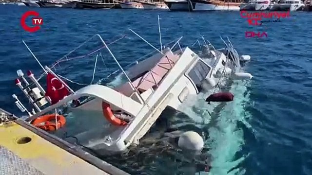 Bodrum'da fırtına 15 metrelik tekneyi batırdı!