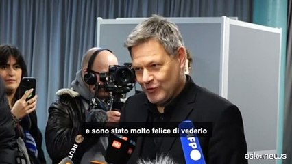 Germania, candidato dei Verdi vota prima: "Bello vedere il mio nome"