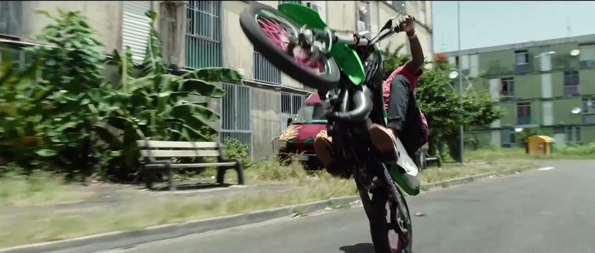 Zion EXTRAIT VF Un tour en moto