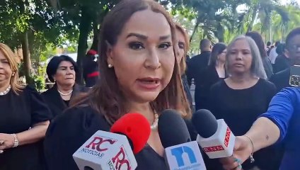Tres semanas tras el crimen de una mujer y su madre, el acusado sigue prófugo; la ministra de la Mujer respalda el trabajo policial