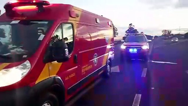 Condutor de 72 anos de micro-ônibus morre após colisão com Polo na BR-277, em Santa Tereza do Oeste