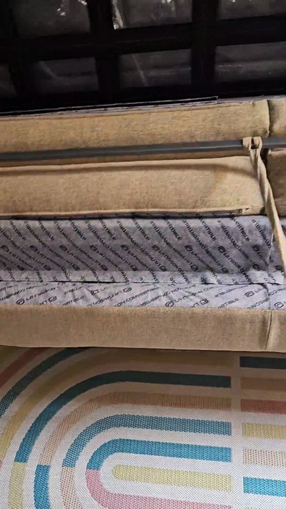 comment ouvrir le canapé lit de Fiona ?