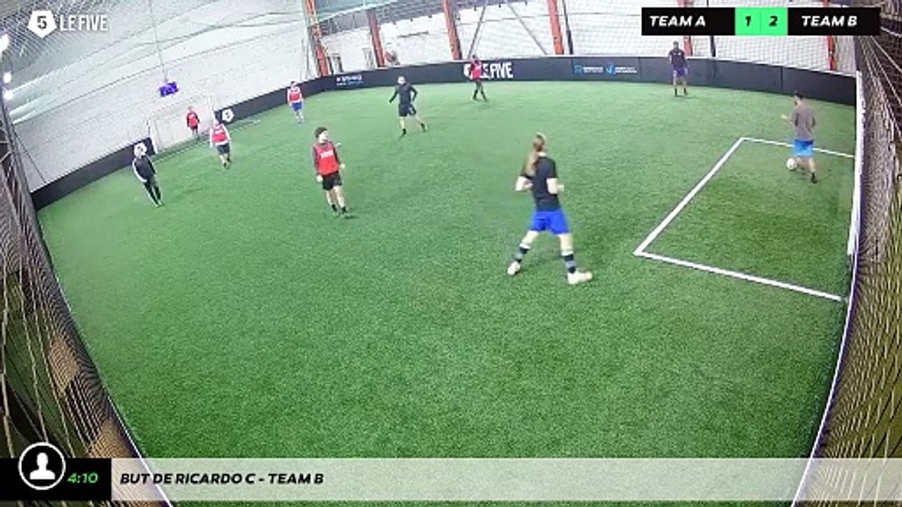 But de Ricardo C - Team B