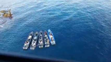 Así esperan en la costa gaditana varias narcolanchas fondeadas para entrar a puerto y descargar
