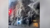Las imágenes del aparatoso incendio en el edificio de un bingo de Valencia