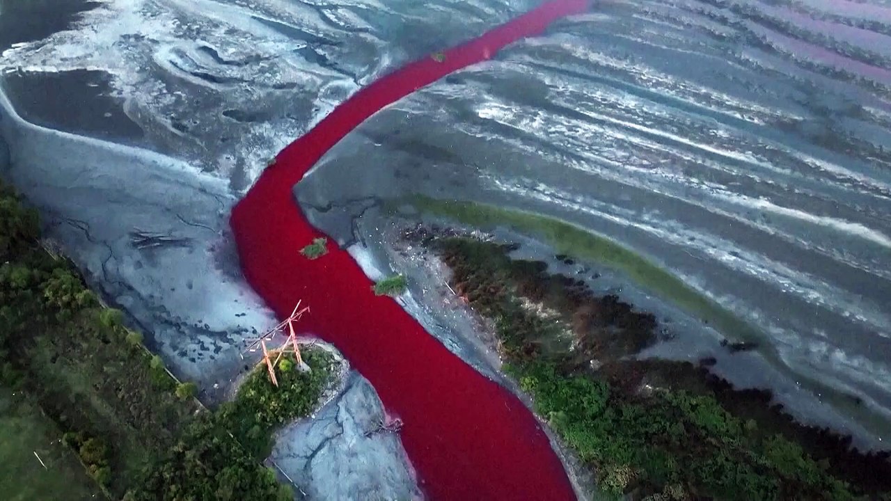 Brasilien: Roter Fluss weckt Ängste vor Verschmutzung