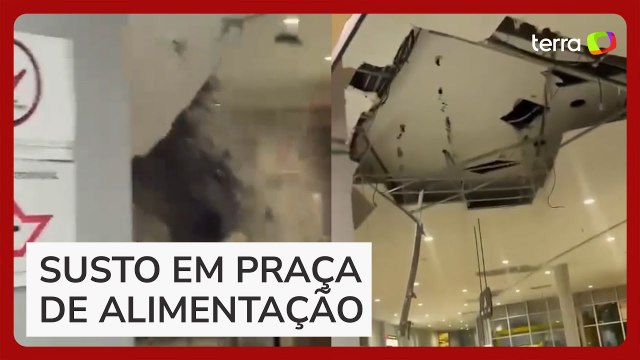 Parte do teto de supermercado desaba durante forte chuva em SP; vídeo mostra o momento