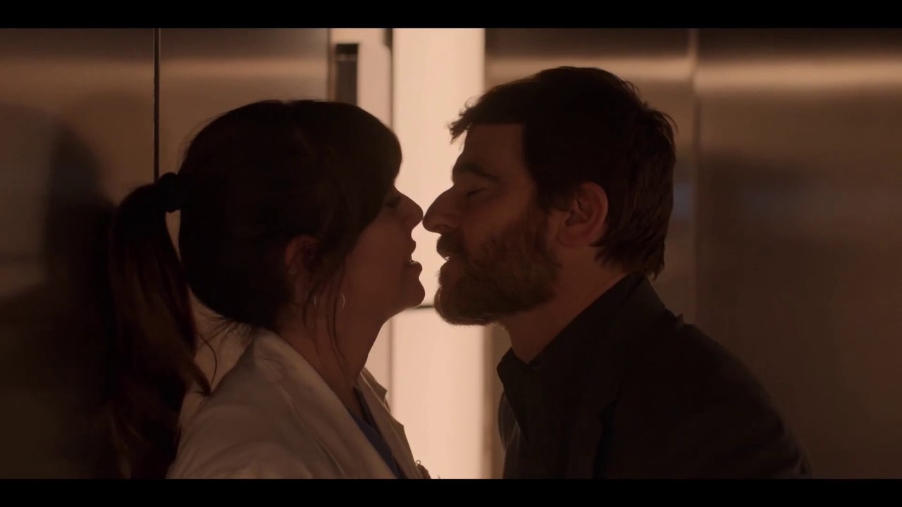 Respira “Breathless” | Elevator Kiss