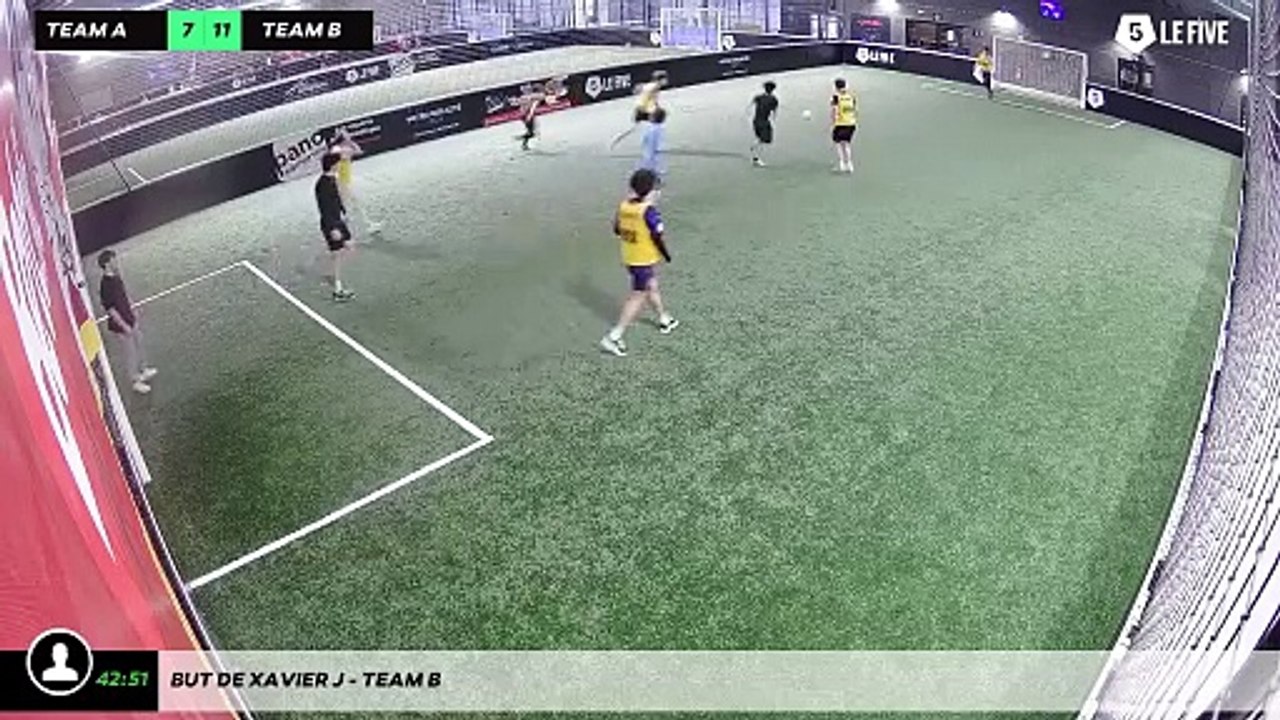 But de Xavier J - Team B
