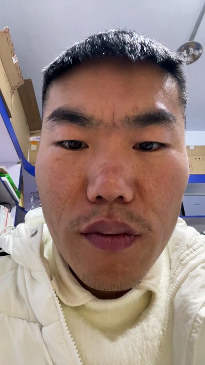 到此一游。 郝明亮