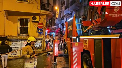 Beyoğlu'nda Otel Yangını Paniğe Neden Oldu