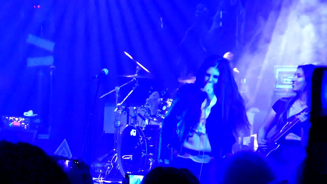 Iron Maidens - Two Minutes to Midnight