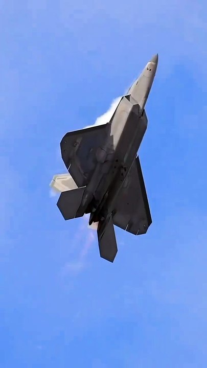 Fighter jet