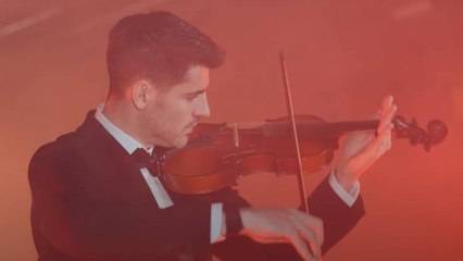 El solo de violín de Morata para presentarse ante los aficionados del Galatasaray