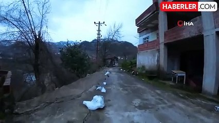 Giresun'da Heyelan Paniği: Evlerin Yanından Geçen Dev Kayalar