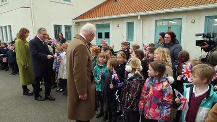 Charles takes Starmer and Rayner on visit to development