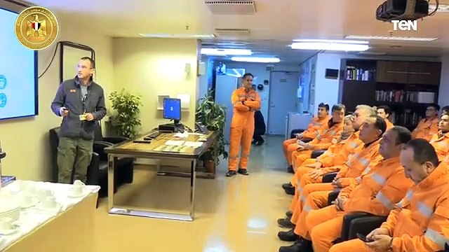 رئيس الوزراء يصل حفار ظُهر سايبم 10000 شمال بورسعيد لتفقد بدء أعمال الحفر بالحقل