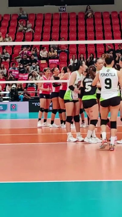 Quick attack, Bea De Leon! 🔥#PVLBestPoint_Watch_the_game_LIVE_and_FREE_on_PVL.PH_#PVL2025_#TheHeartOfVolleyball_