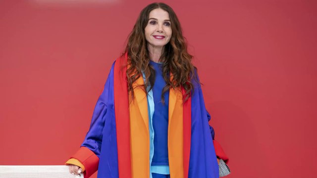 GALA VIDÉO - Victoria Abril : origines, mariages, enfants… Que sait-on de sa vie privée ?