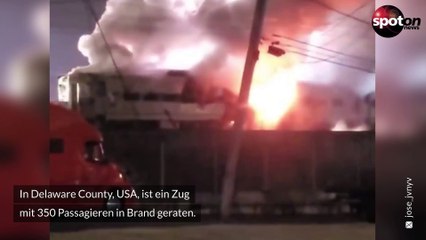 Zug mit 350 Passagieren brennt lichterloh