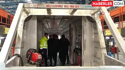 Bakan Uraloğlu, ilk yerli ve milli elektrikli tren setlerinin kaynağını yaptı