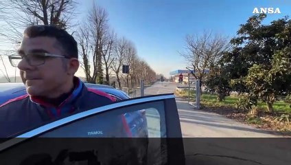 Agenti feriti a martellate, la testimonianza del benzinaio