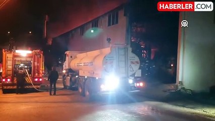 Demirci'de Halı Dokuma Fabrikasında Yangın