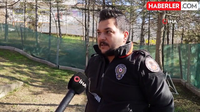 Uyuşturucu tacirlerinin korkulu rüyası: Adam ve Yuri uyuşturucuyu anında tespit ediyor