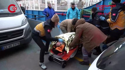 Feribotta panik anları: Dengesini kaybeden yolcu denize düştü!