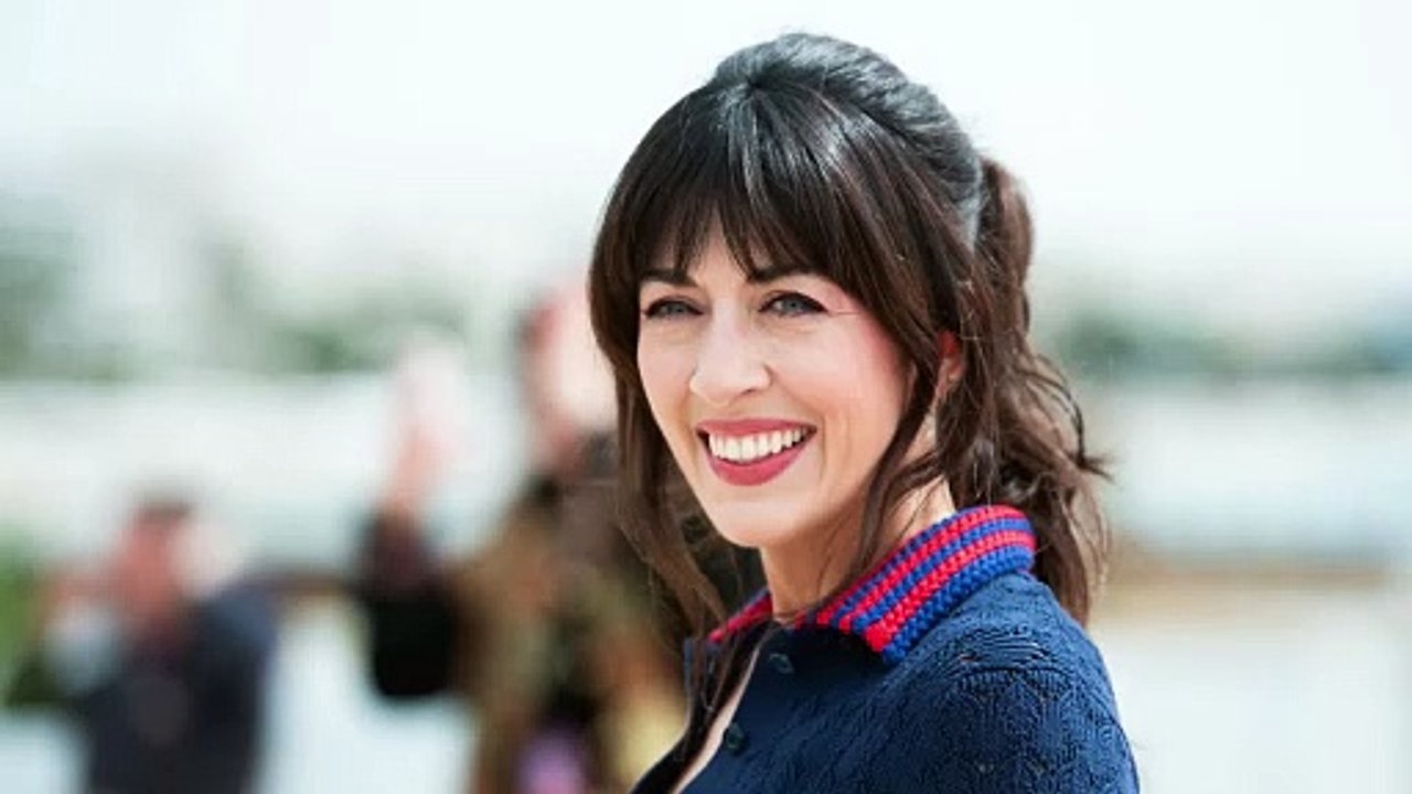 GALA VIDEO - Kanye West voulait se mettre en couple avec une célèbre  chanteuse française : il s’agit de…