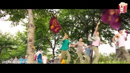 This girl is unaware that this thug guy turns out to be a geek in disguise