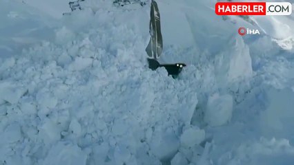 Hakkari'de Çığ Temizlendi, Yol Yeniden Ulaşıma Açıldı